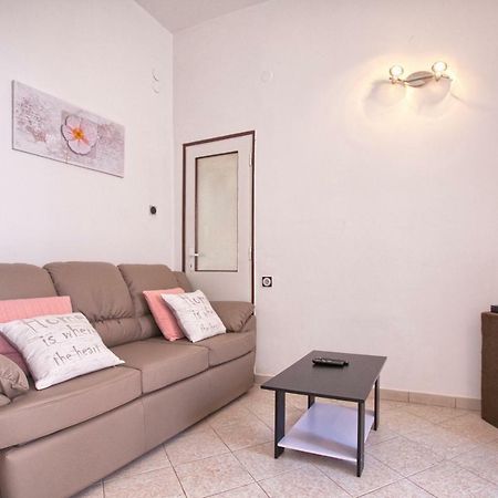 Apartment Rosy プーラ エクステリア 写真